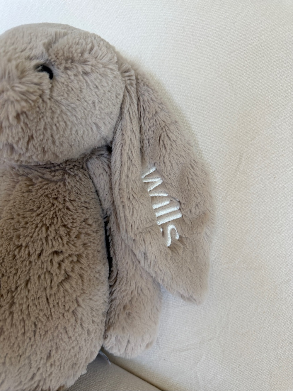 Jellycat Bashful Beige Bunny Plush large embroidered ear - Picture 3 of 12